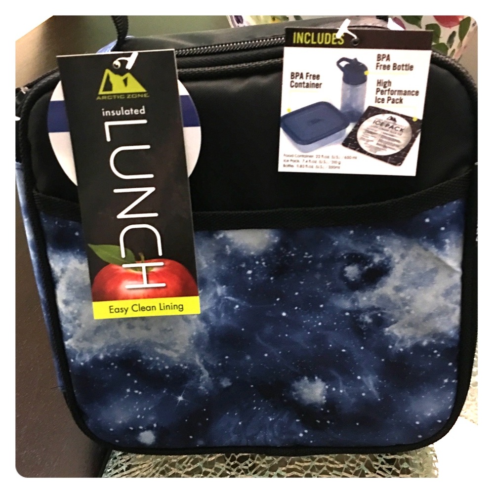 Arctic zone lunch bag